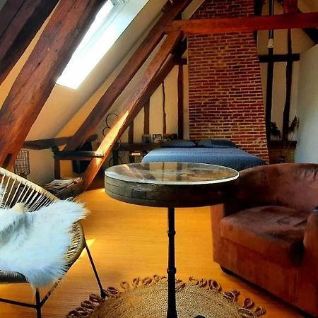Ferienwohnung Loft De Charme A 150M De La Cathedrale Beauvais Exterior foto