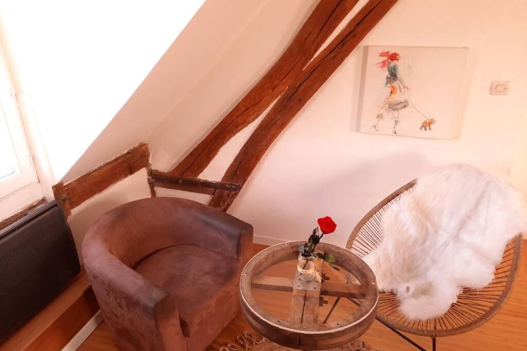 Ferienwohnung Loft De Charme A 150M De La Cathedrale Beauvais Exterior foto