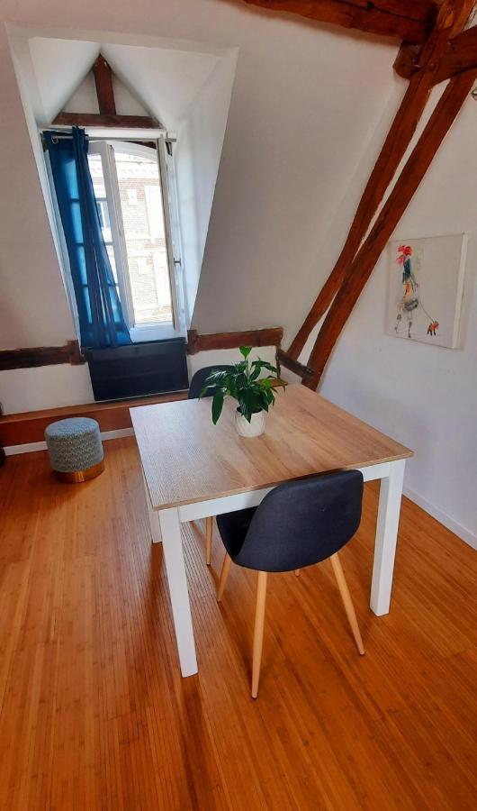 Ferienwohnung Loft De Charme A 150M De La Cathedrale Beauvais Exterior foto